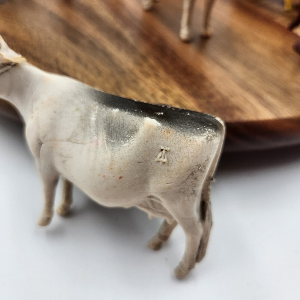 Vintage Plastic Animal Figurine Lot Cows Horses Deer Bears Buffalo 35pc Toy Set‎ - Picture 5 of 9